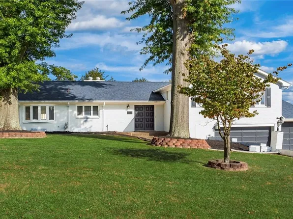 2770 E Ray Dr, Zanesville, OH 43701