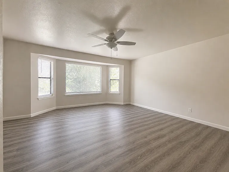 6665 Jonella Way — Photo 13