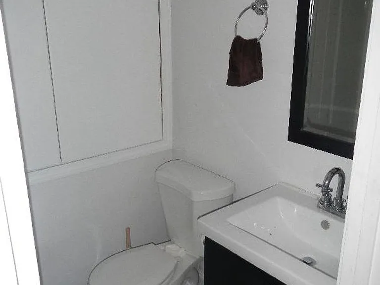 247 Hamilton St #1 — Photo 6