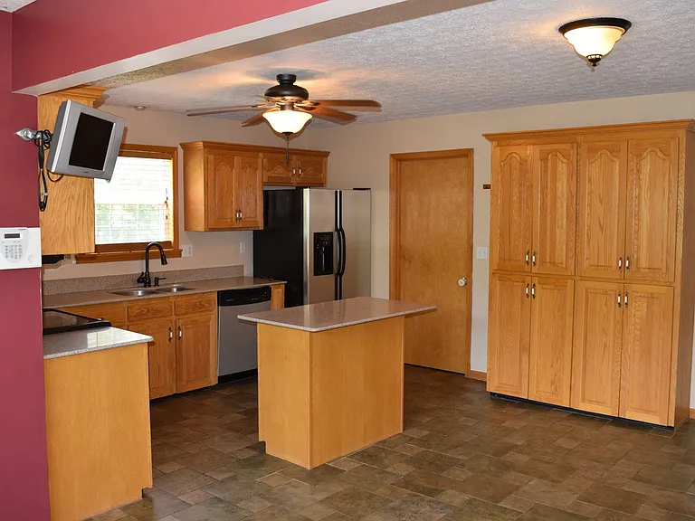 110 Dogwood Cir — Photo 13