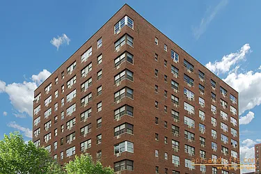 Rented by aptsandlofts.com