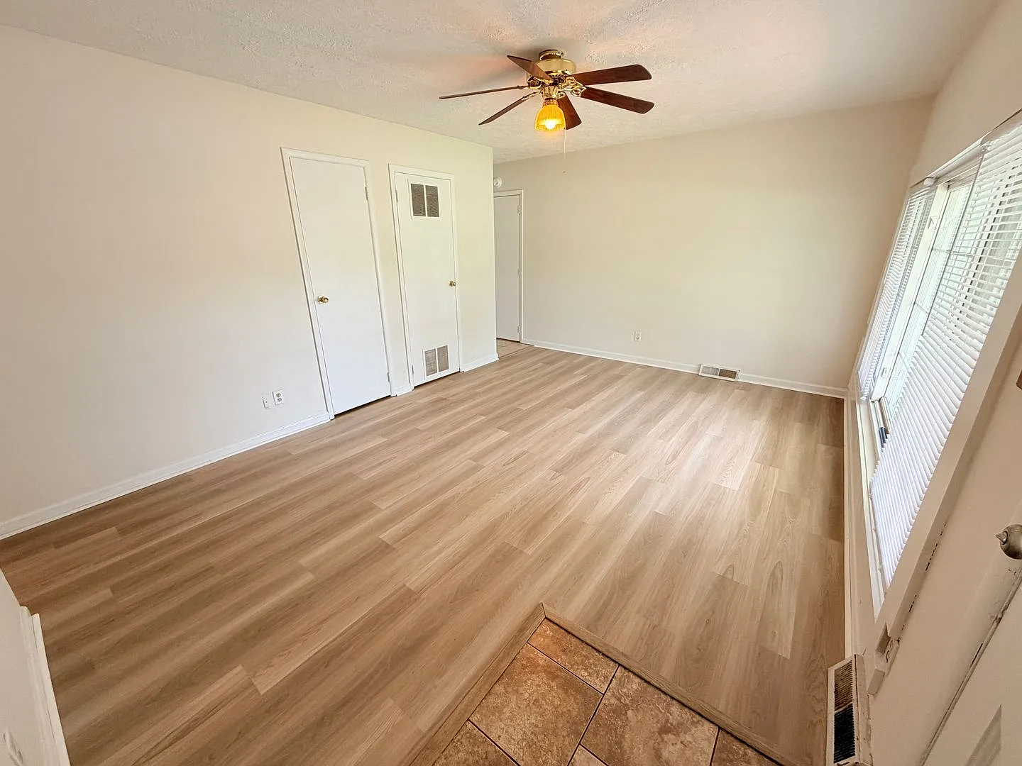 Now Showing: 2 Bedroom/1 Bathroom Located At 845 Middle Dr. In New Whiteland, In. — Photo 3