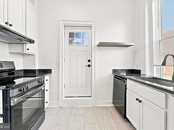 5th image of 1412 Delaware Ave #B1