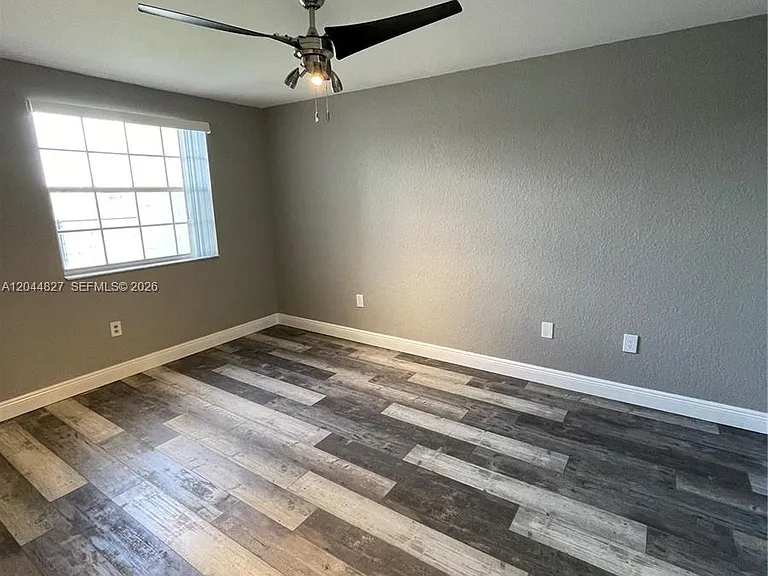 2831 N Oakland Forest Dr #101 — Photo 10