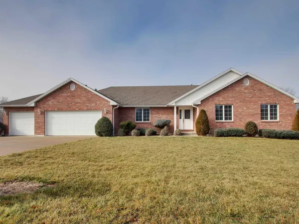 1222 Edinburgh Dr, Quincy, IL 62305