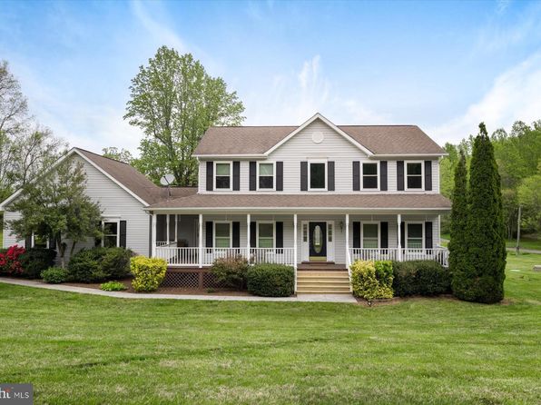 9563 Elihu Hill Rd, Marshall, VA 20115