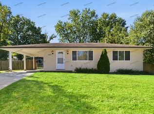 18 Rainbow Dr, Saint Peters, MO 63376