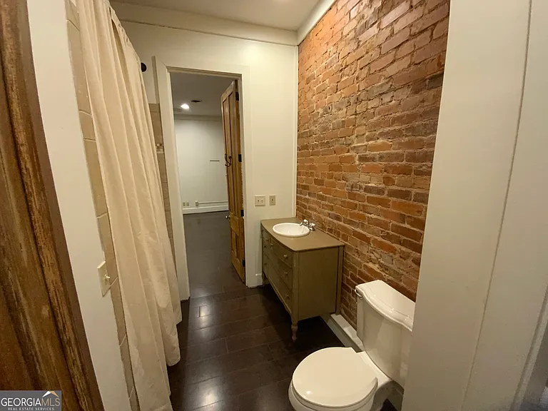 234 Broad St — Photo 12