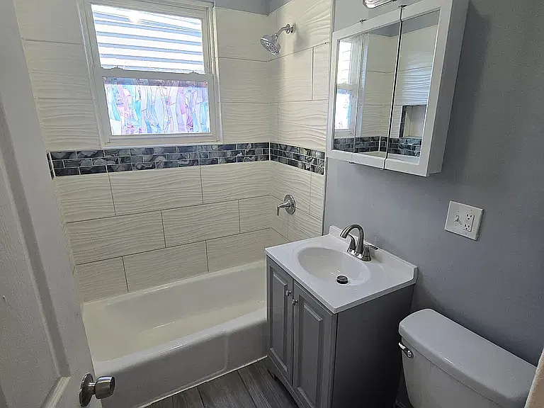 291 Madison Ave — Photo 4