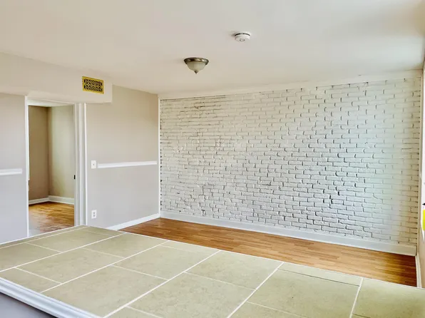 2018 N Charles St, Baltimore, MD