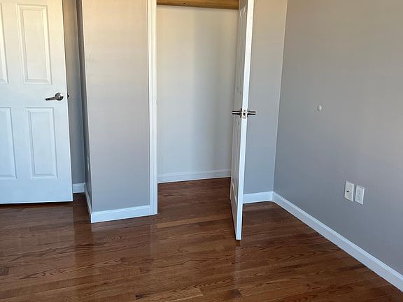 3rd image of 58 Steuben St