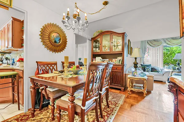 Sold by Horowitz Real Estate | media 4