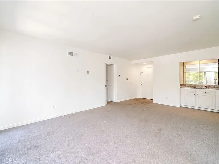 972 E California Blvd #202 — Photo 7