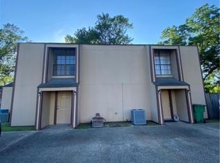 200 Maryland Dr #B, Luling, LA 70070