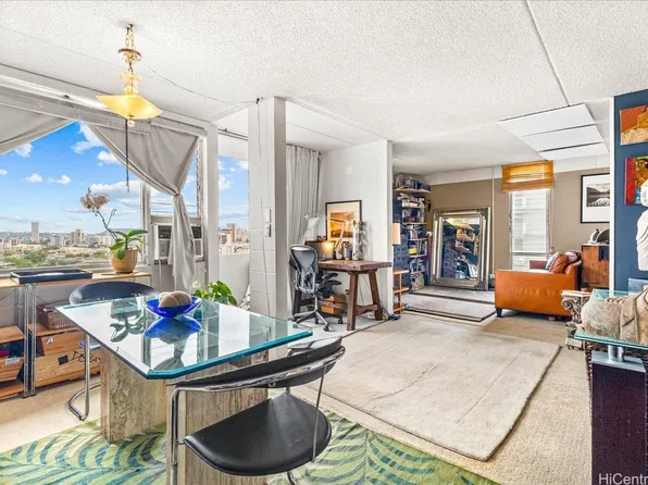 1624 Dole St APT 1104, Honolulu, HI 96822