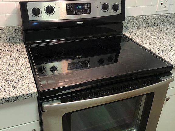 Glass top electric stove