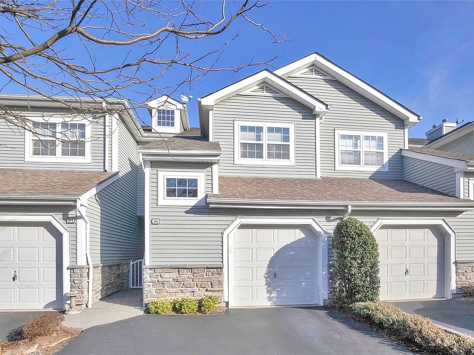 1st image of 206 Carriage Ln