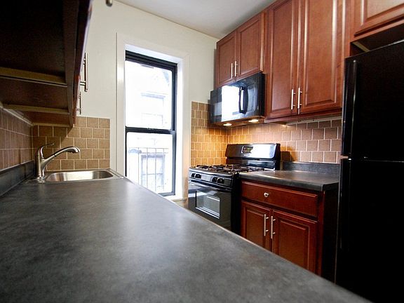 3rd image of 526 W 147th St APT 23