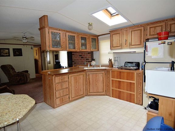 2nd image of 1060 Samsonville Rd