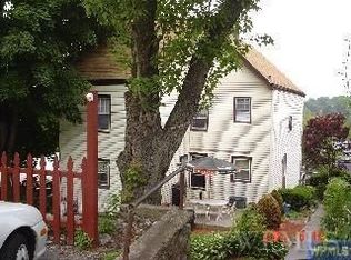 1213 Crompond Rd, Peekskill, NY 10566