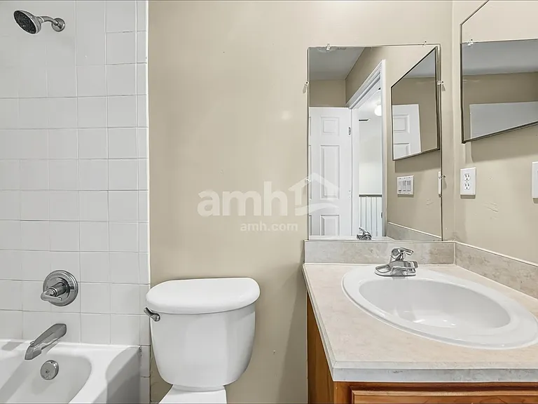 9243 Prosperity Lake Dr — Photo 17