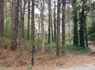 225 Pinehurst Dr, Stockbridge, GA