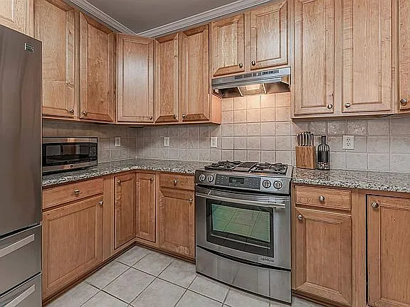 5903 Hourglass Ct — Photo 11