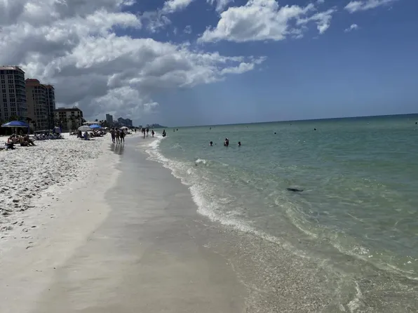 1075 Silverstrand Dr, Naples, FL 34110