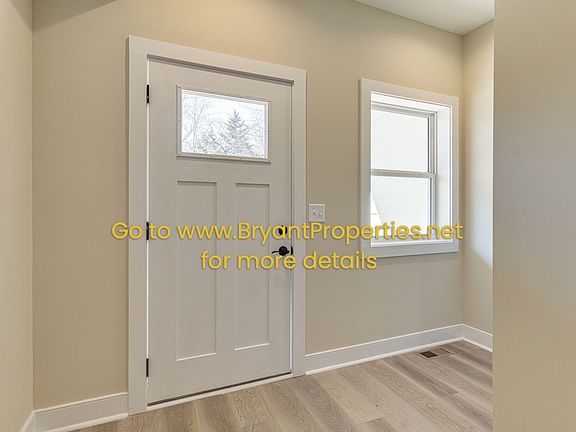 5th image of 1135 Lawrence Ave