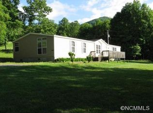 128 Confederate Dr, Green Mountain, NC 28740