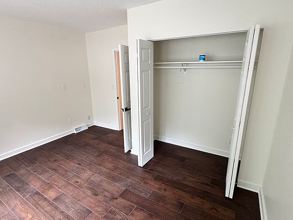 4th image of 2827 Polk St NE #2