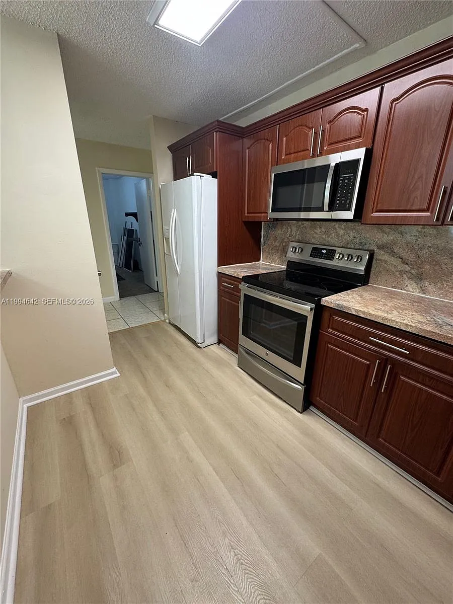Building Photo - 14830 Naranja Lakes Blvd #A2K