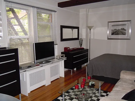 Rented by Sohn Real Estate Corp | media 11