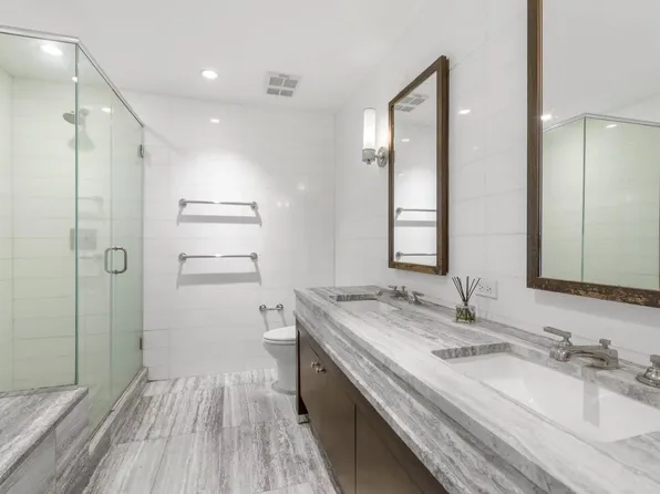 80 Riverside Boulevard image 6 of 7