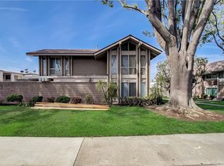 26 Oval Rd #4, Irvine, CA 92604