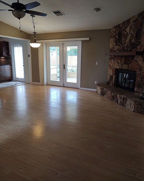 1st image of 2303 Sabal Palm Dr