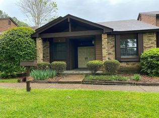 16 Shore Dr, Clinton, MS 39056