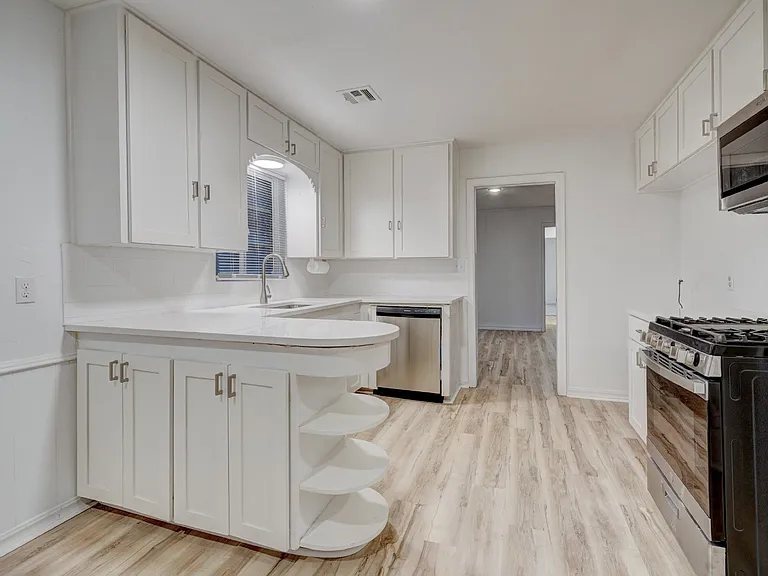 2701 NW 48th St — Photo 33
