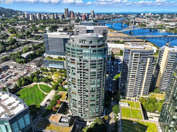 3601 SE River Pkwy #2110, Portland, OR 97239