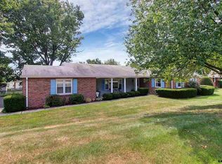 2 Wynwood Ct, York, PA 17402