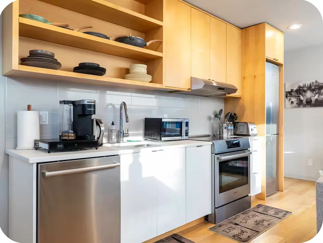 2 bed, 1.5 bath, 880 sqft, $3,300 — Photo 3