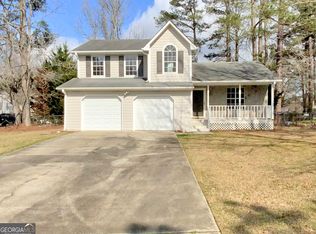 1296 Foxvale Dr, Hampton, GA 30228