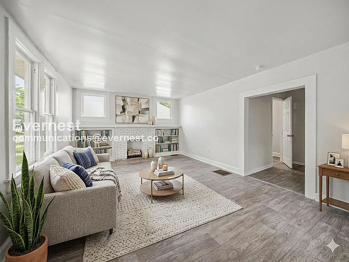 2709 30th St — Photo 4