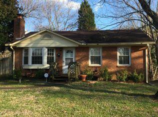 4906 Crestmont Dr, Charlotte, NC 28205