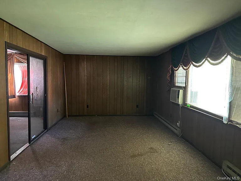 11 Richards Ave — Photo 5