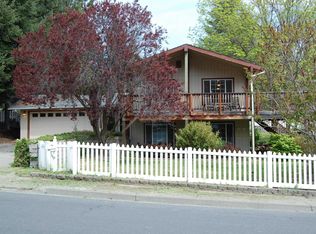 890 SE Edge Knoll Dr, Pullman, WA 99163