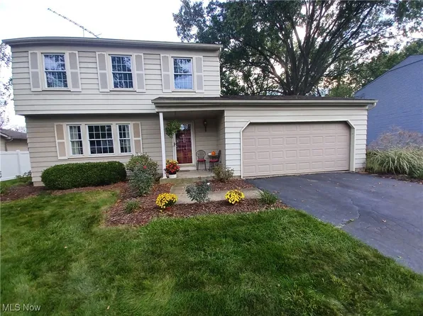 3918 Longhill Dr SE, Warren, OH 44484