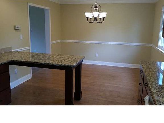 5th image of 65 Netherwood Dr