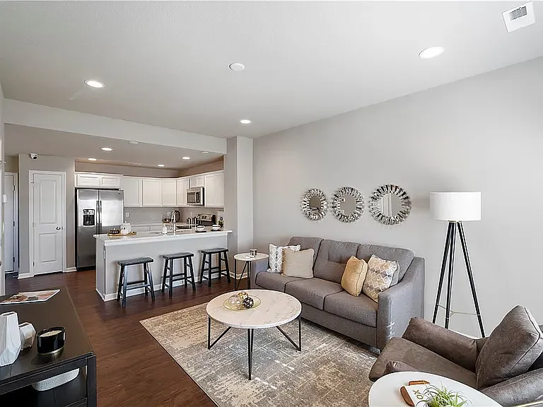 Hazeltine Pl — Photo 1