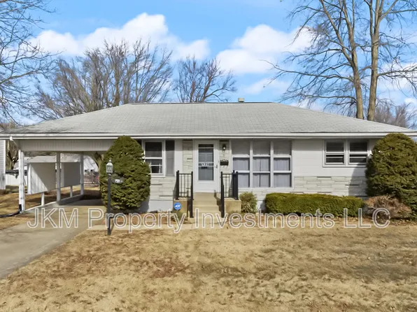 135 Saint Maurice Ln, Florissant, MO 63031
